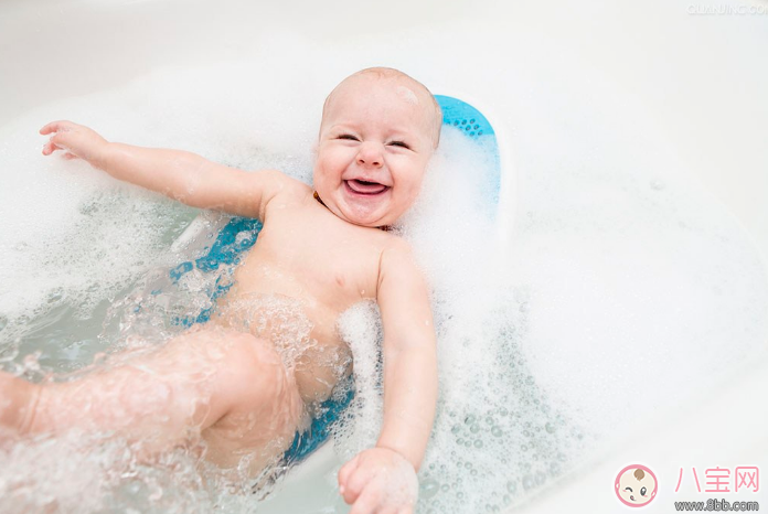 新生兒護理的重點有哪些 剛出生寶寶護理重點知識大全