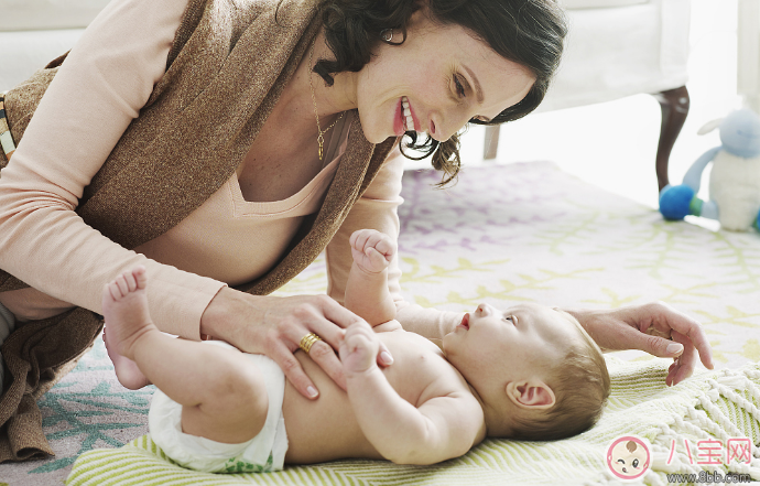 新生兒護理的重點有哪些 剛出生寶寶護理重點知識大全