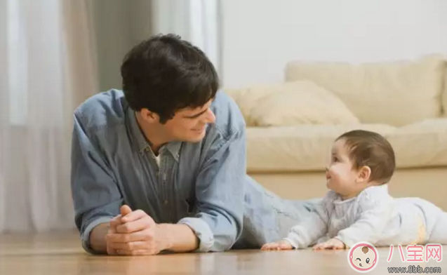 裝作聽得懂寶寶說話好嗎 寶寶剛學會說話怎么和寶寶聊天 裝作聽得懂寶寶說話好嗎 寶寶剛學會說話怎么和寶寶聊天