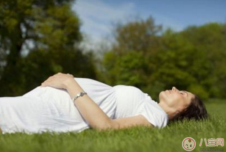 冬天孕婦曬太陽的最佳時(shí)間 孕婦冬天曬太陽最佳時(shí)間段幾點(diǎn)