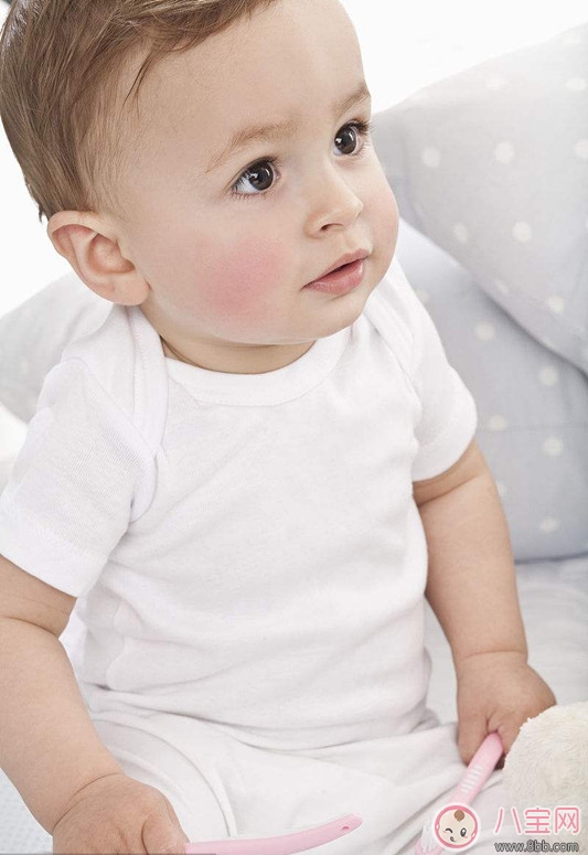 寶寶哭鬧不想喝奶是因為口腔問題嗎 如何幫小寶貝做口腔清理 寶寶哭鬧不想喝奶是因為口腔問題嗎 如何幫小寶貝做口腔清理