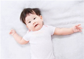 滿月寶寶體重沒達到標準怎么辦 滿月的寶寶體重不夠怎么給寶寶補身體