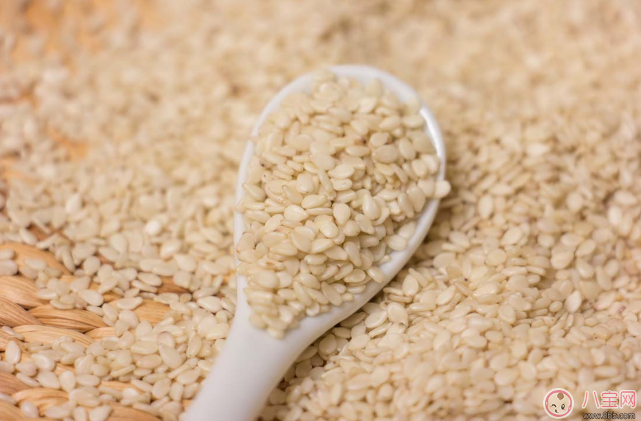 懷孕可以吃芝麻嗎 懷孕吃黑芝麻好還是白芝麻好 懷孕可以吃芝麻嗎 懷孕吃黑芝麻好還是白芝麻好