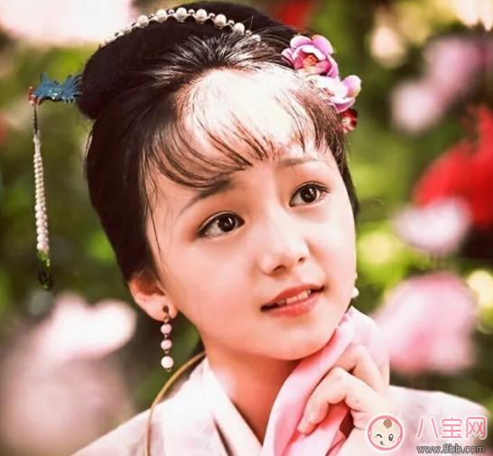小戲骨鐘寶兒怎么出道的 鐘寶兒演過哪些電視節目(鐘寶兒資料簡介) 小戲骨鐘寶兒怎么出道的 鐘寶兒演過哪些電視節目(鐘寶兒資料簡介)