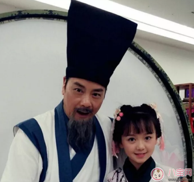 小戲骨鐘寶兒怎么出道的 鐘寶兒演過哪些電視節目(鐘寶兒資料簡介) 小戲骨鐘寶兒怎么出道的 鐘寶兒演過哪些電視節目(鐘寶兒資料簡介)