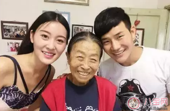 小兵張嘎謝孟偉當(dāng)爸爸了嗎 謝孟偉什么時(shí)候結(jié)婚的(謝孟偉老婆是誰(shuí))