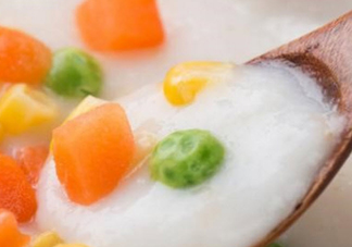 寶寶腸胃不好有點(diǎn)便秘是不是吃的輔食有問題