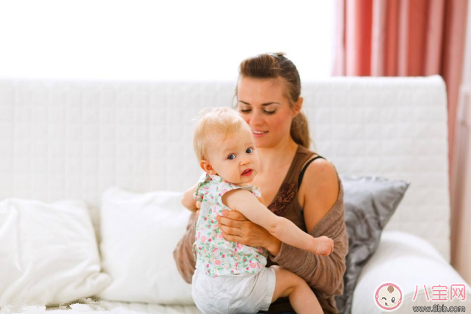 秋季幼兒園寶寶穿衣心得 上幼兒園的寶寶秋天怎么穿衣服好