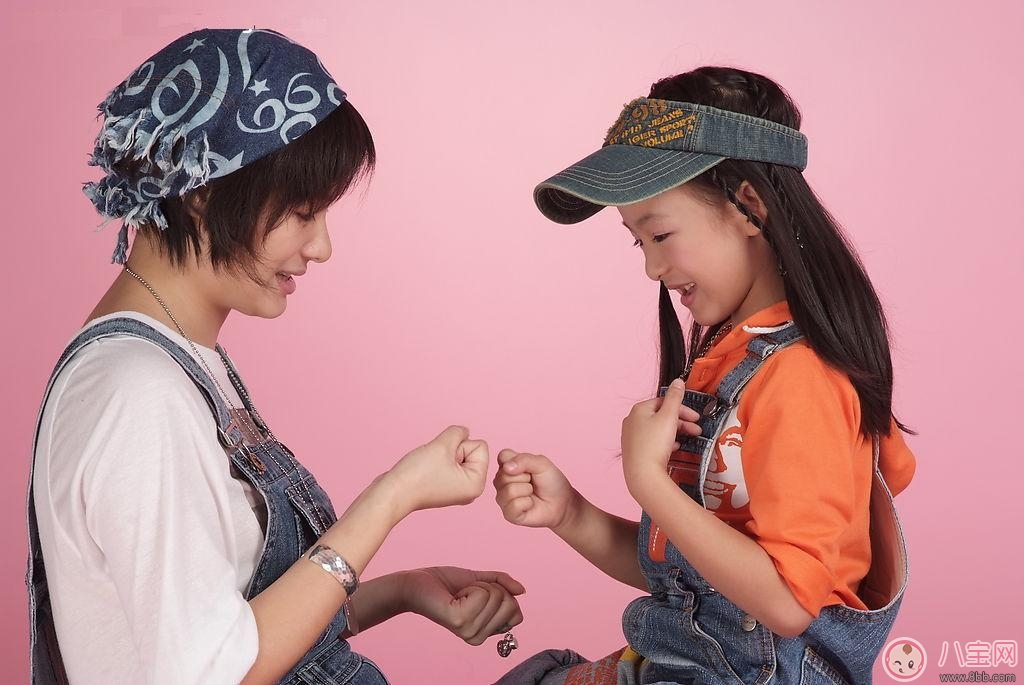 敏感父母育兒有哪些優(yōu)點(diǎn) 敏感父母如何避免情緒化教育孩子 敏感父母育兒有哪些優(yōu)點(diǎn) 敏感父母如何避免情緒化教育孩子