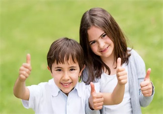 如何正確的表揚孩子 怎么比較具體的表揚孩子