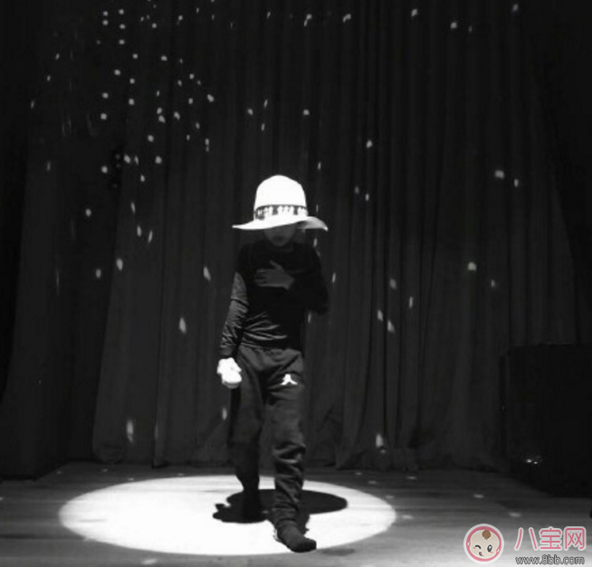 孫儷兒子等等的舞蹈照 孫儷兒子跳的是什么舞