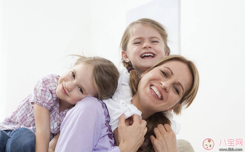 第二個孩子性格內(nèi)向怎么辦 父母如何讓孩子自我肯定