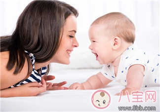 經常給孩子掏耳朵好不好 給孩子使用耳機會影響聽力嗎 經常給孩子掏耳朵好不好 給孩子使用耳機會影響聽力嗎