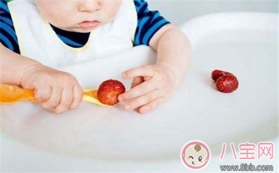 苯丙酮尿癥（PKU）是什么遺傳病 苯丙酮尿癥的臨床表現是什么能治療嗎