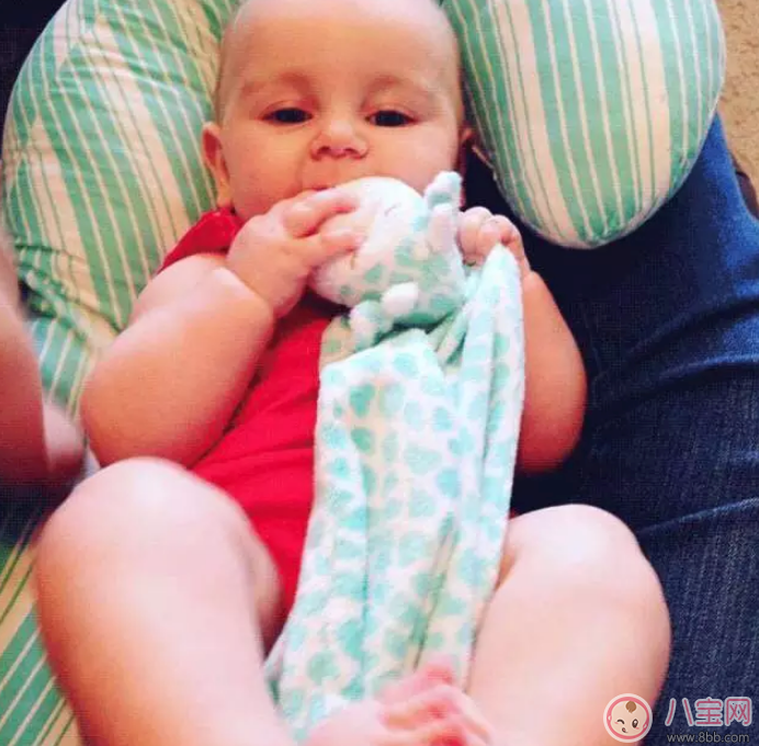 哪款安撫巾適合寶寶抓握 貝小七同款美國Angel Dear安撫巾怎么樣 哪款安撫巾適合寶寶抓握 貝小七同款美國Angel Dear安撫巾怎么樣