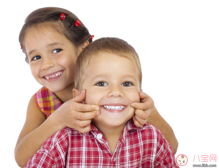 寶寶牙齒摔松了怎么辦 怎么正確呵護寶寶的牙齒 寶寶牙齒摔松了怎么辦 怎么正確呵護寶寶的牙齒