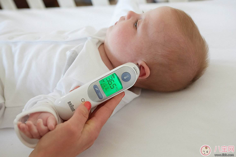 孩子發燒怎么做降溫快 孩子發燒了可以用退熱貼嗎