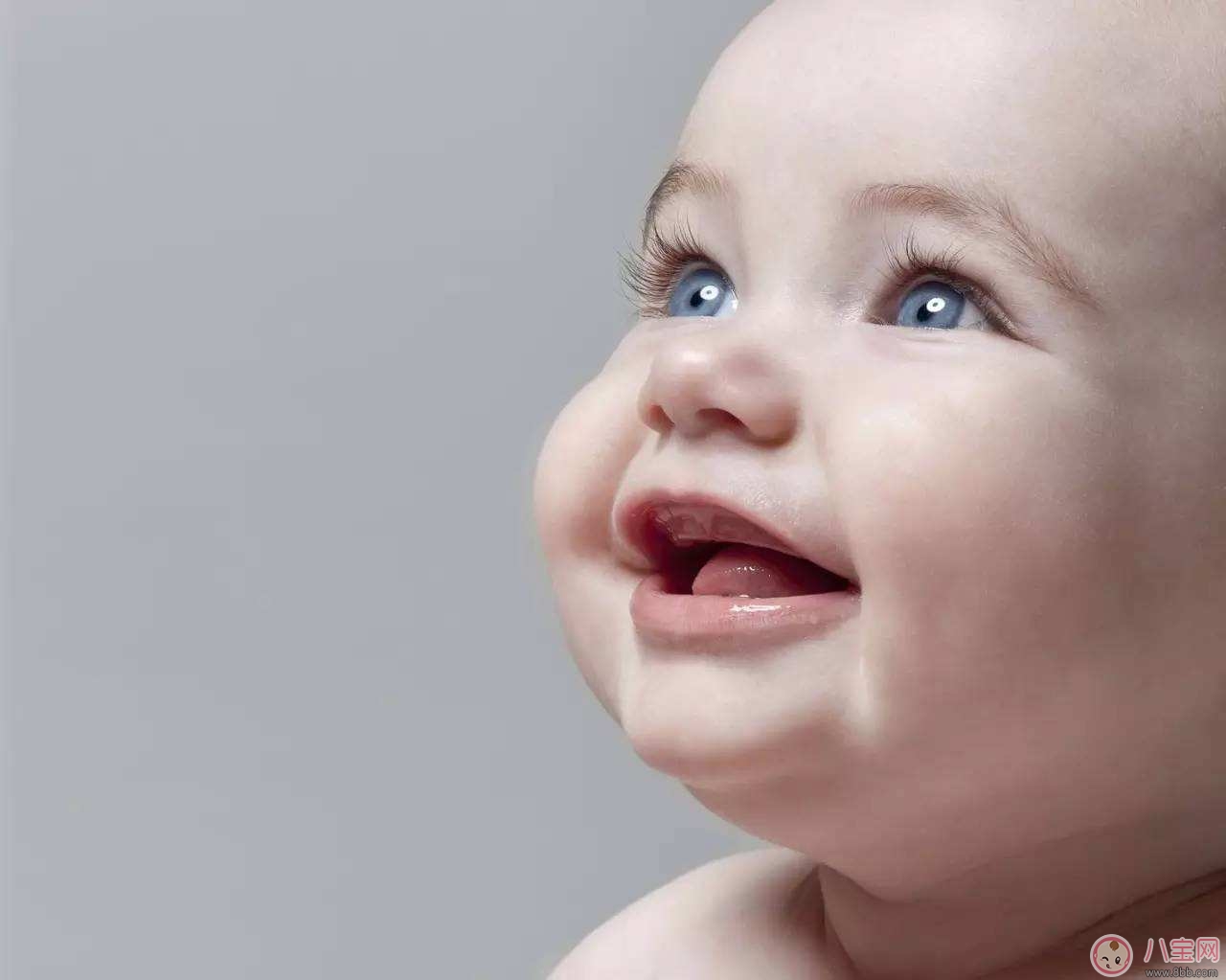 寶寶眼屎多的上火嗎 如何正確的清理寶寶眼屎