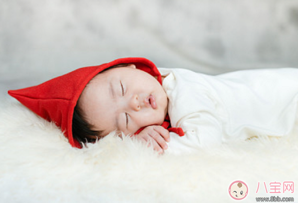 寶寶用尿不濕會發燒嗎 寶寶用尿不濕發燒怎么辦 寶寶用尿不濕會發燒嗎 寶寶用尿不濕發燒怎么辦