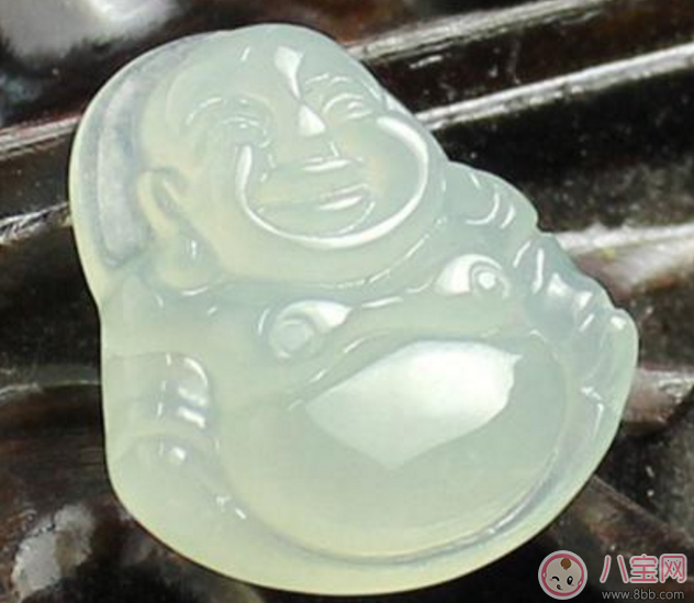 寶寶周歲帶金帶銀帶玉佩有什么含義 寶寶帶金銀首飾來源是什么