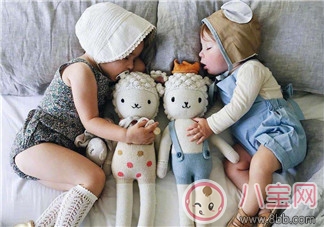 寶寶睡姿和頭型有什么關系 如何睡出完美后腦勺