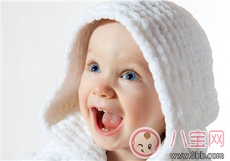 哪些習慣容易傷害孩子的眼睛 日常生活給孩子的眼睛的傷害有哪些