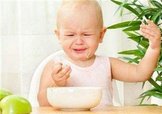 三歲寶寶配方奶還要繼續喝嗎 三歲寶寶不喝配方奶挑食吃什么