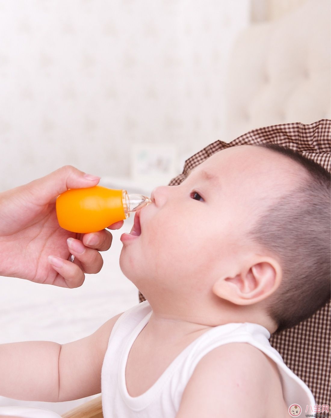 如何判斷寶寶鼻塞的類型 怎么使用嬰兒吸鼻器 如何判斷寶寶鼻塞的類型 怎么使用嬰兒吸鼻器