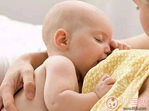 寶寶吃奶咬的乳頭疼怎么辦 新生兒喝母乳老咬奶頭解決辦法 寶寶吃奶咬的乳頭疼怎么辦 新生兒喝母乳老咬奶頭解決辦法