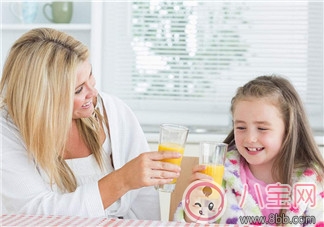 為什么一歲以下寶寶不適合喝果汁 不同年齡段如何喝果汁