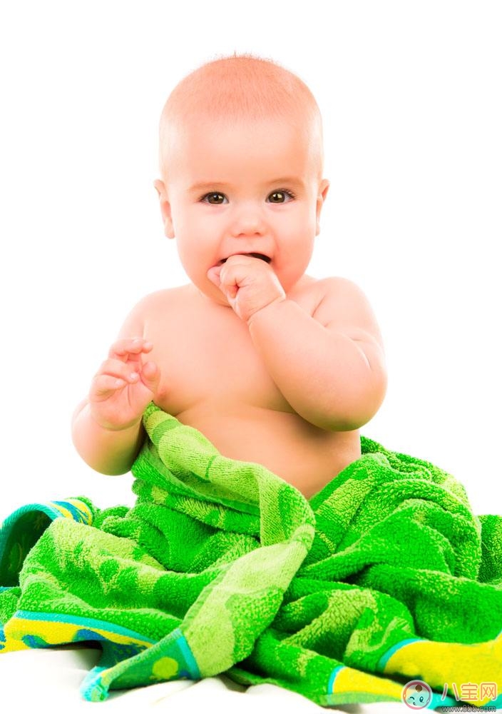 嬰兒為什么愛吃手指 如何預(yù)防小孩吃手指習(xí)慣