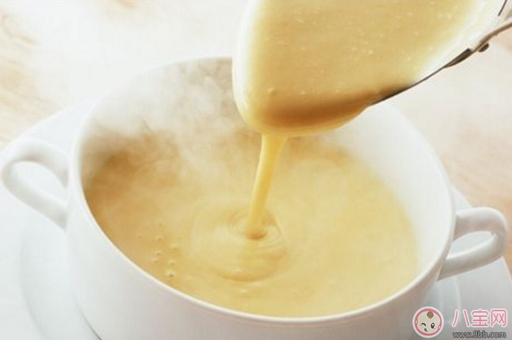 寶寶米糊可以倒奶瓶里讓寶寶吸米糊嗎 寶寶吃米糊一定要用碗和勺子嗎