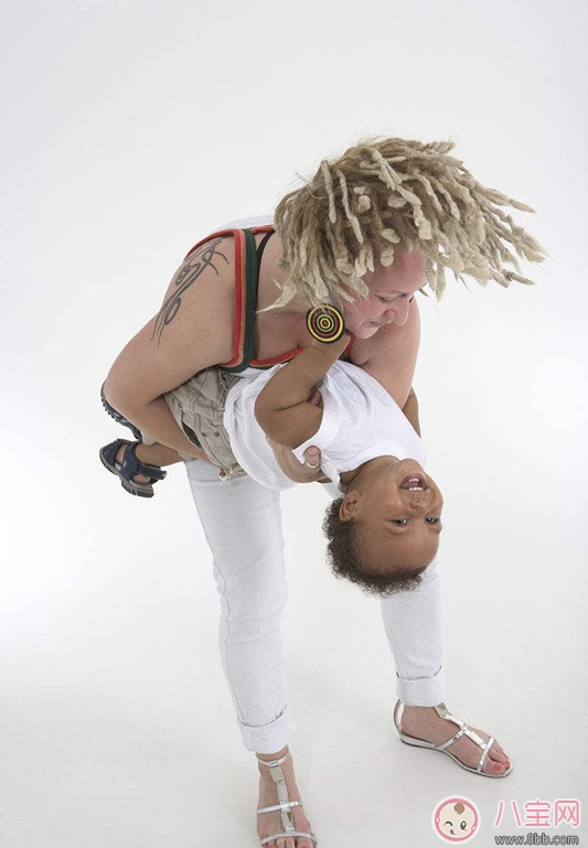 搖晃嬰兒會造成頭部受傷嗎 搖晃幼兒對寶寶有什么影響 搖晃嬰兒會造成頭部受傷嗎 搖晃幼兒對寶寶有什么影響