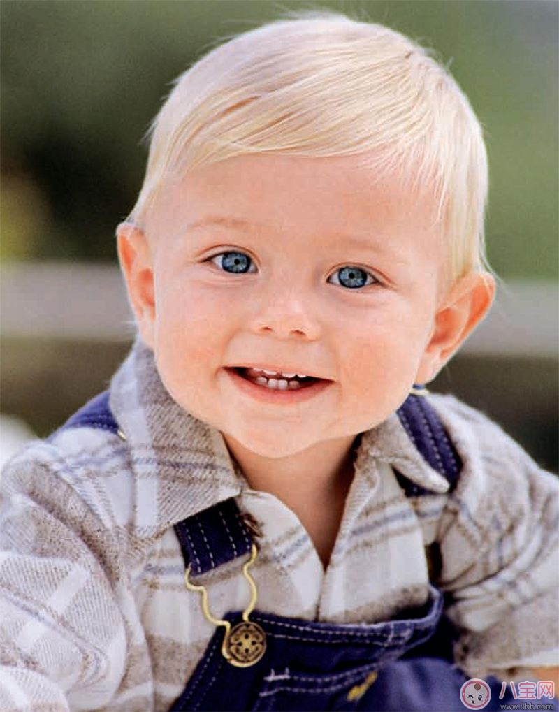 哪些行為習(xí)慣會(huì)造成寶寶磨牙 睡眠姿勢(shì)會(huì)造成孩子磨牙嗎 哪些行為習(xí)慣會(huì)造成寶寶磨牙 睡眠姿勢(shì)會(huì)造成孩子磨牙嗎