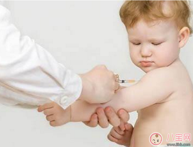 寶寶打預(yù)防針前媽媽要準(zhǔn)備什么東西 帶寶寶打預(yù)防針要帶什么藥品