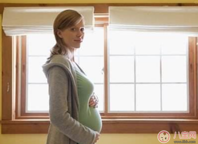 孕婦過冬需要準備哪些東西 孕婦冬天穿什么衣服合適 孕婦過冬需要準備哪些東西 孕婦冬天穿什么衣服合適