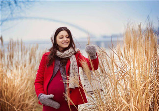 冬季孕婦穿什么鞋子安全保暖 如何挑選孕婦冬季鞋子