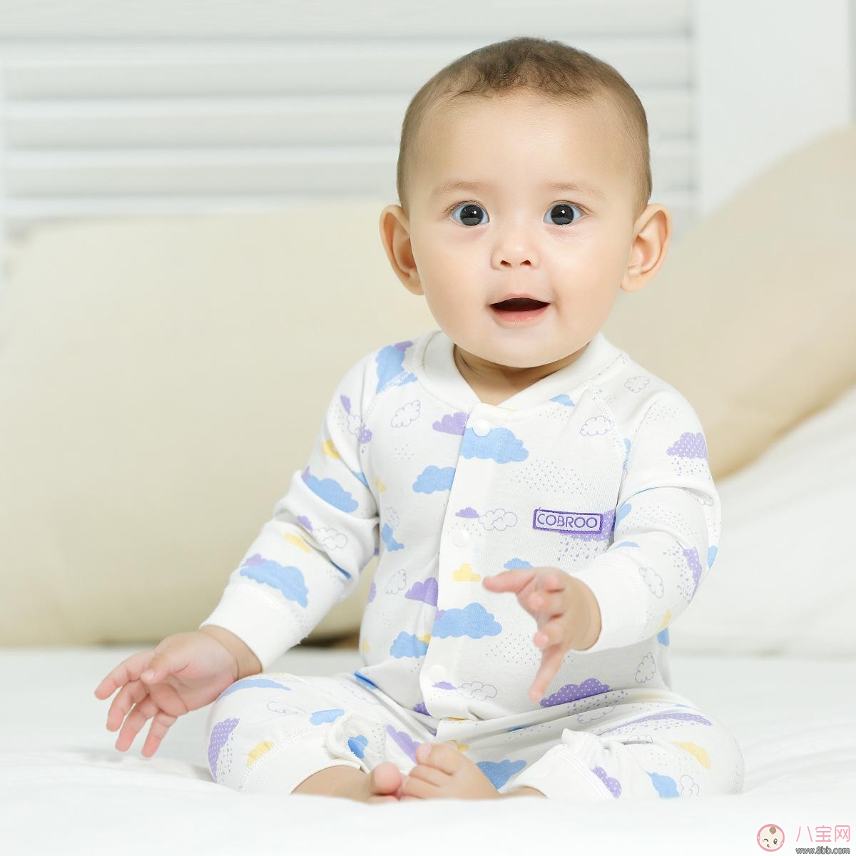 嬰幼兒應該穿什么衣服 怎么挑選嬰兒衣服 嬰幼兒應該穿什么衣服 怎么挑選嬰兒衣服