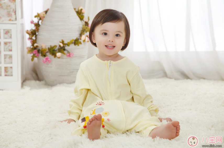 孩子睡覺踢被子可以穿睡袋睡嗎 孩子睡覺睡袋選什么樣比較好 孩子睡覺踢被子可以穿睡袋睡嗎 孩子睡覺睡袋選什么樣比較好