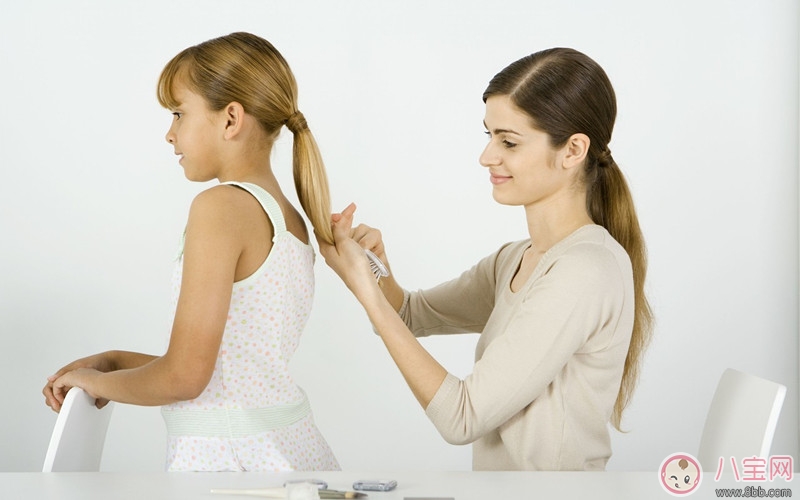 產后脫發原因什么 產后脫發嚴重怎么辦 產后脫發原因什么 產后脫發嚴重怎么辦