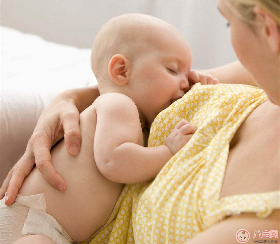 怎么寫冬天凌晨起床喂寶寶說說朋友圈 冬季凌晨給孩子喂奶心情感慨說說朋友圈怎么發