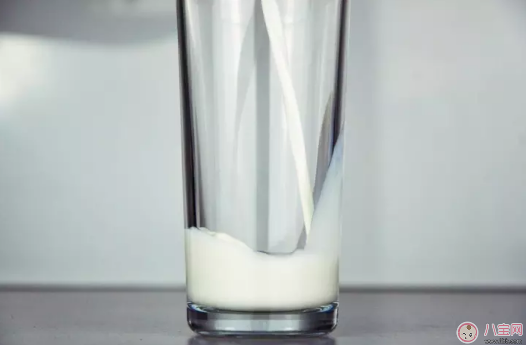 能用牛奶給寶寶喂藥嗎 如何給寶寶喂藥