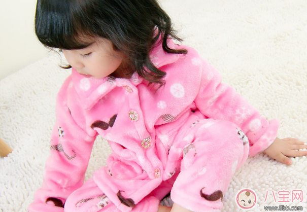 小孩冬天家居服面料怎么選 孩子家居服哪種面料好 小孩冬天家居服面料怎么選 孩子家居服哪種面料好