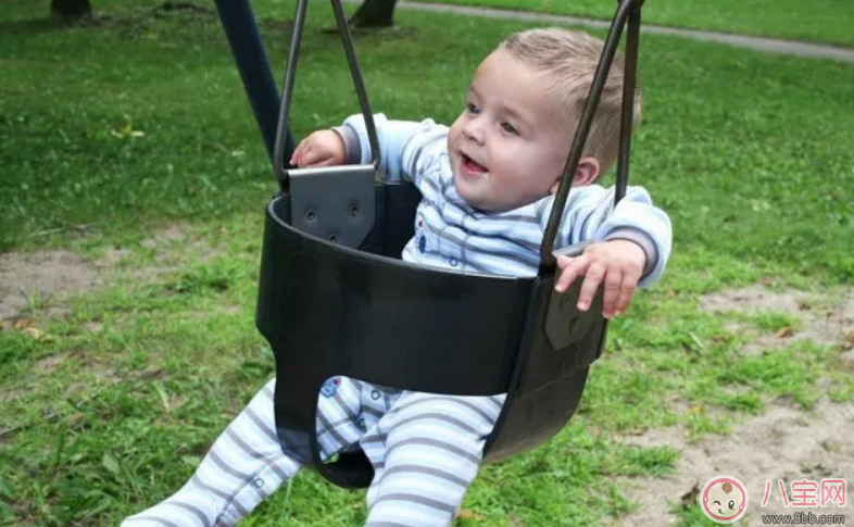 嬰兒車嬰兒床能用二手的嗎 哪些寶寶用品可以用二手的