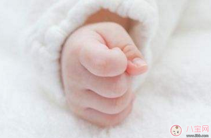 怎么培養寶貝有意識抓握 怎么鍛煉孩子的雙手更加靈活