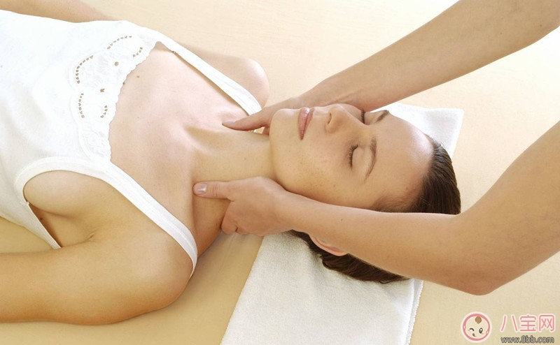 產后冬季如何保護脖子和手腳 冬季怎么預防肌膚凍傷 產后冬季如何保護脖子和手腳 冬季怎么預防肌膚凍傷