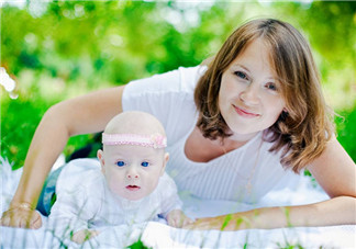 帶孩子生病了累了的說說心情短句 怎么發(fā)帶孩子累了的說說朋友圈