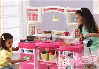 如何帶孩子玩過家家游戲 寶寶玩過家家游戲的好處有哪些