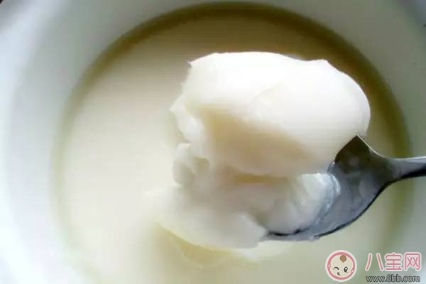 豬油這種美食在農村做飯少不了 豬油的好處在哪里