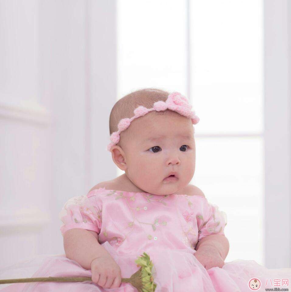 2個多月的寶寶頭發長得慢怎么辦 為什么寶寶頭發長得慢 2個多月的寶寶頭發長得慢怎么辦 為什么寶寶頭發長得慢